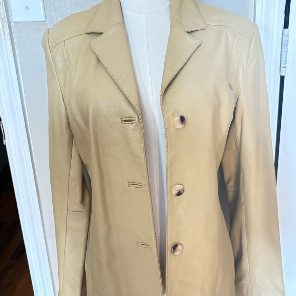 Vintage Cote Femme Beige
Sheepskin Leather Blazer 90s
Minimalist Jacket Size 4
